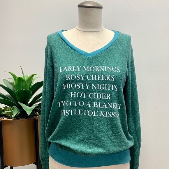 WILDFOX Mistletoe Kisses Sweatshirt - Picture 1 of 6